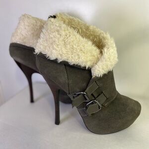 H by Halston Women 8 Grey Suede Faux Shearling Bootie High Heel Zip NIB